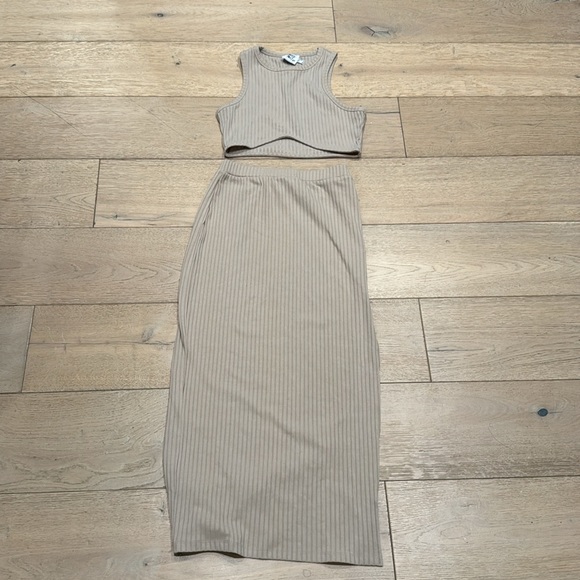 Beige Princess Polly two piece set - Picture 2 of 5